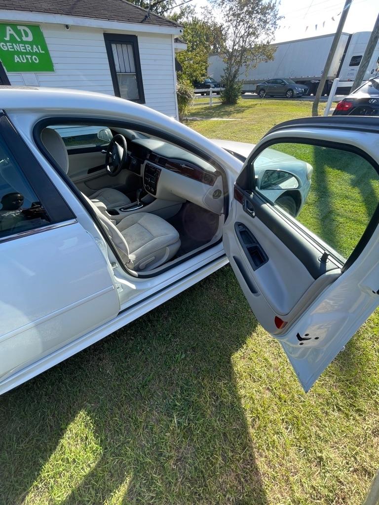 Chevrolet Impala  2011