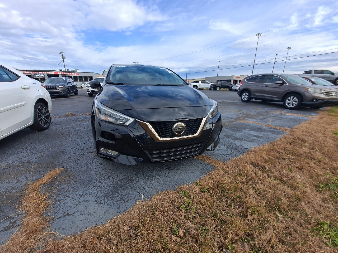 2020 Nissan Versa Sedan SR