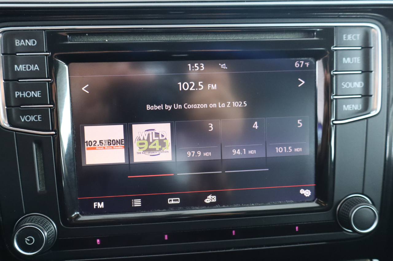 Volkswagen Passat R-Line w/Comfort Pkg Auto 2017