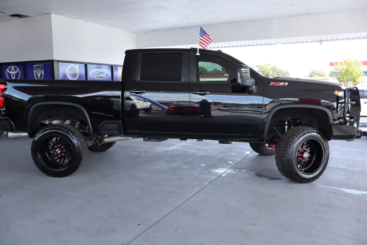 Chevrolet Silverado 2500HD 4WD Crew Cab 153.7" High Country 2021