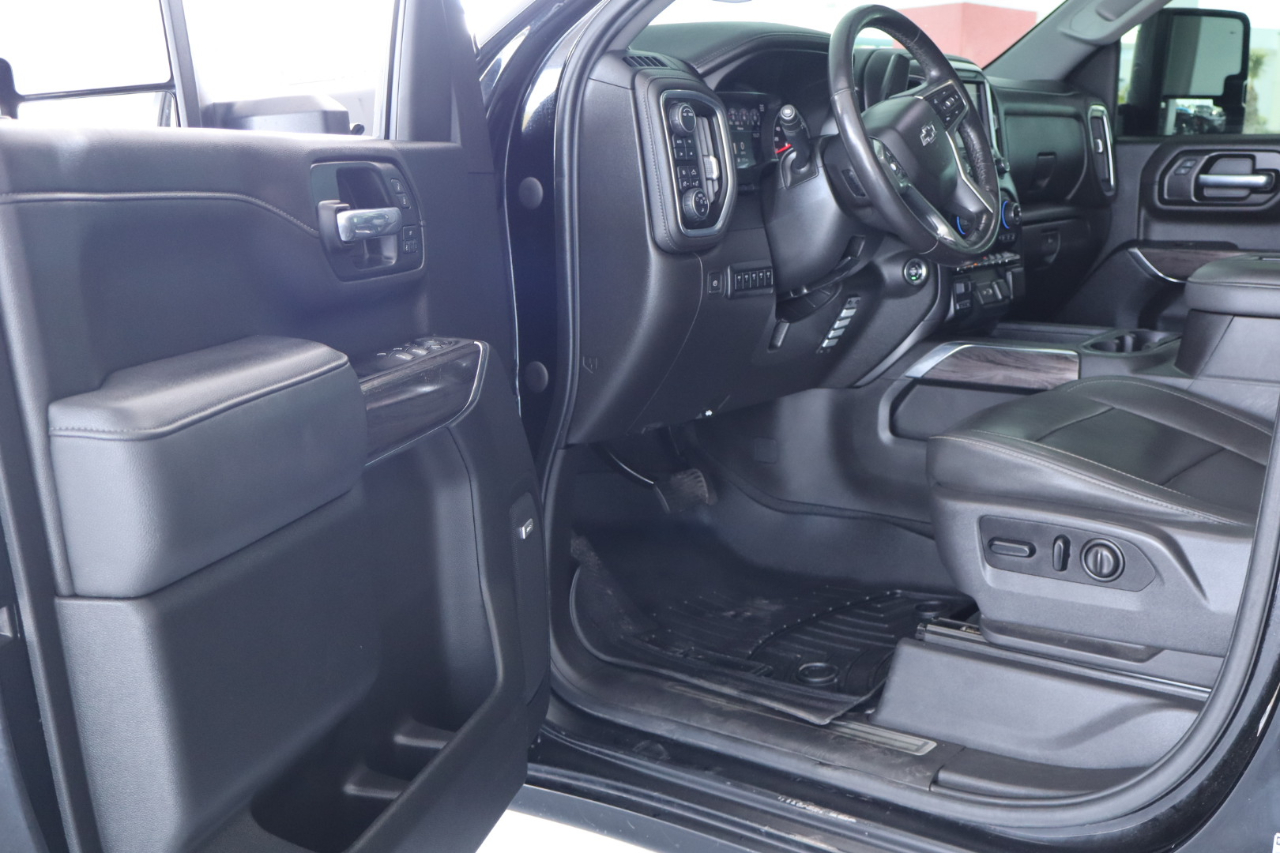 Chevrolet Silverado 2500HD 4WD Crew Cab 153.7" High Country 2021