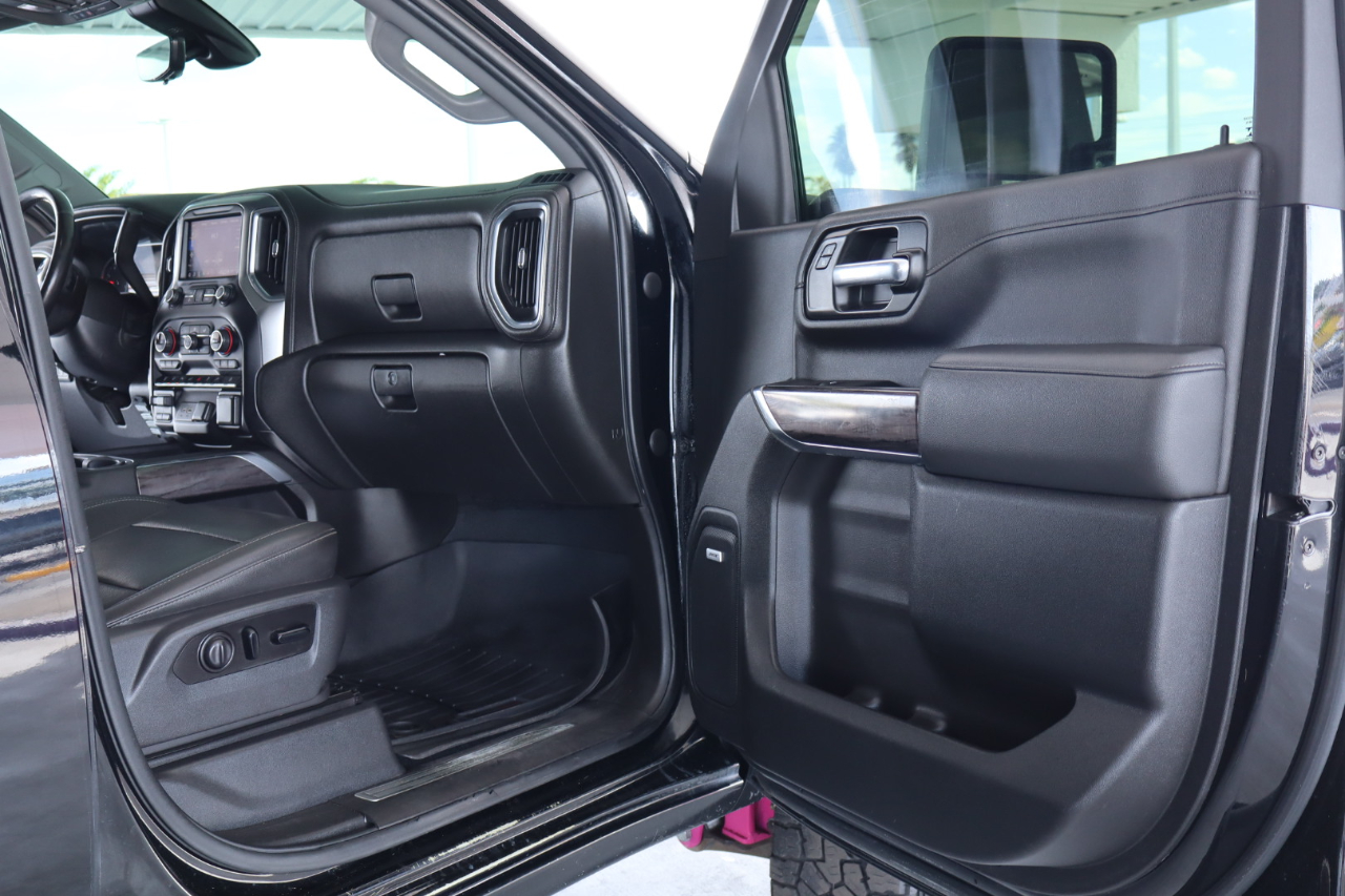 Chevrolet Silverado 2500HD 4WD Crew Cab 153.7" High Country 2021