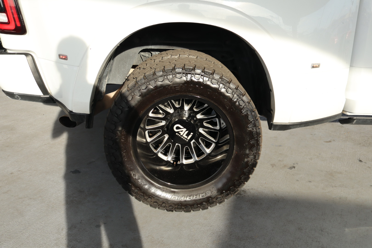 RAM 3500 Limited 4x4 Mega Cab 6'4" Box 2021