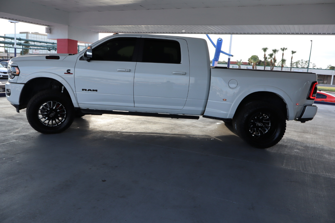 RAM 3500 Limited 4x4 Mega Cab 6'4" Box 2021