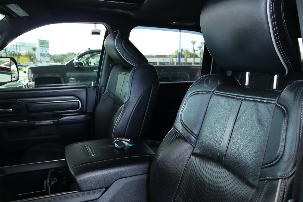 RAM 3500 Limited 4x4 Mega Cab 6'4" Box 2021