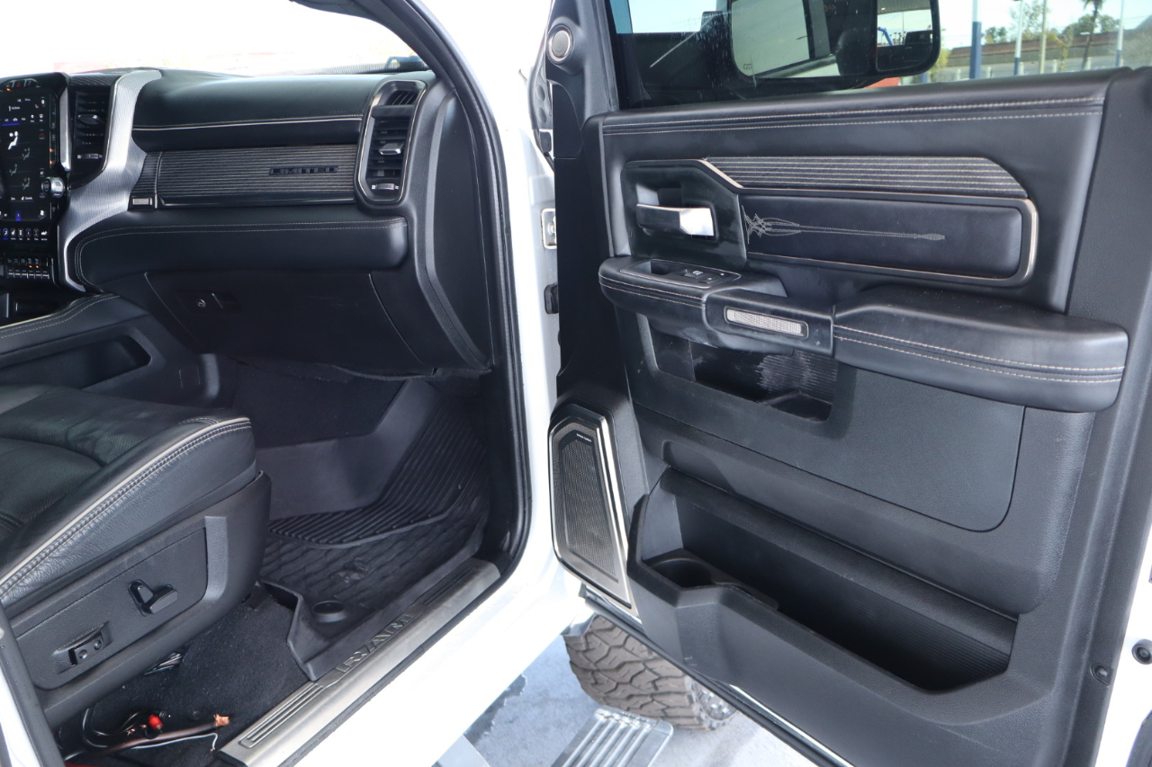 RAM 3500 Limited 4x4 Mega Cab 6'4" Box 2021