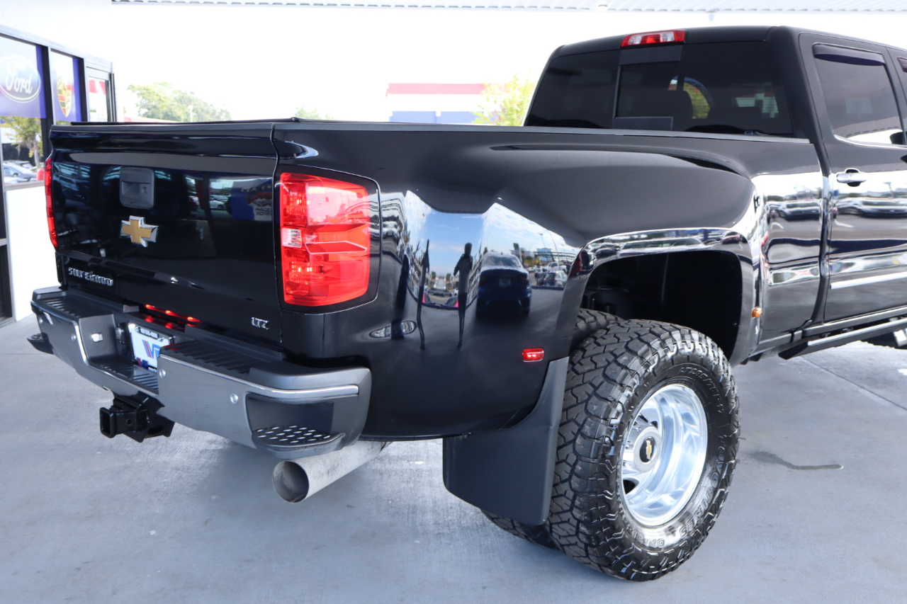 Chevrolet Silverado 3500HD 4WD Crew Cab 167.7" LTZ 2018