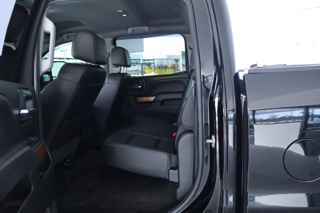 Chevrolet Silverado 3500HD 4WD Crew Cab 167.7" LTZ 2018