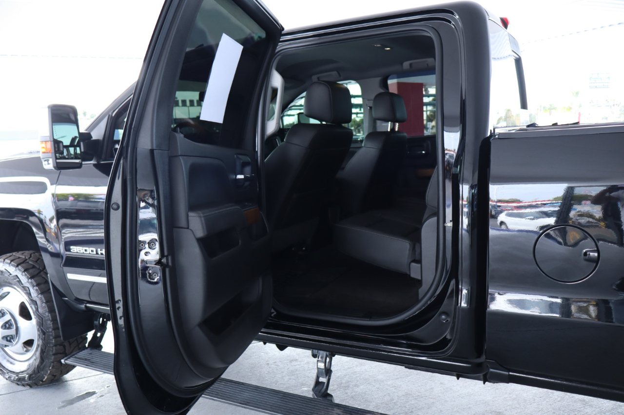 Chevrolet Silverado 3500HD 4WD Crew Cab 167.7" LTZ 2018