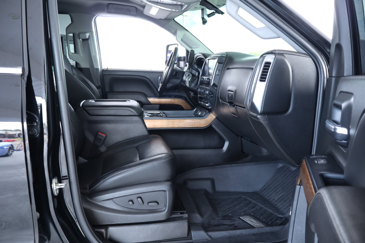 Chevrolet Silverado 3500HD 4WD Crew Cab 167.7" LTZ 2018