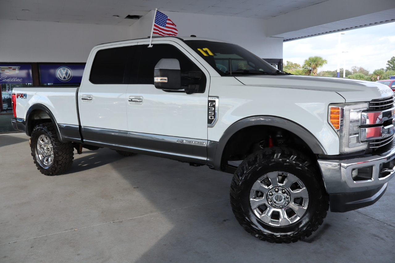 Ford Super Duty F-350 SRW 4WD SuperCab 142" Lariat 2017