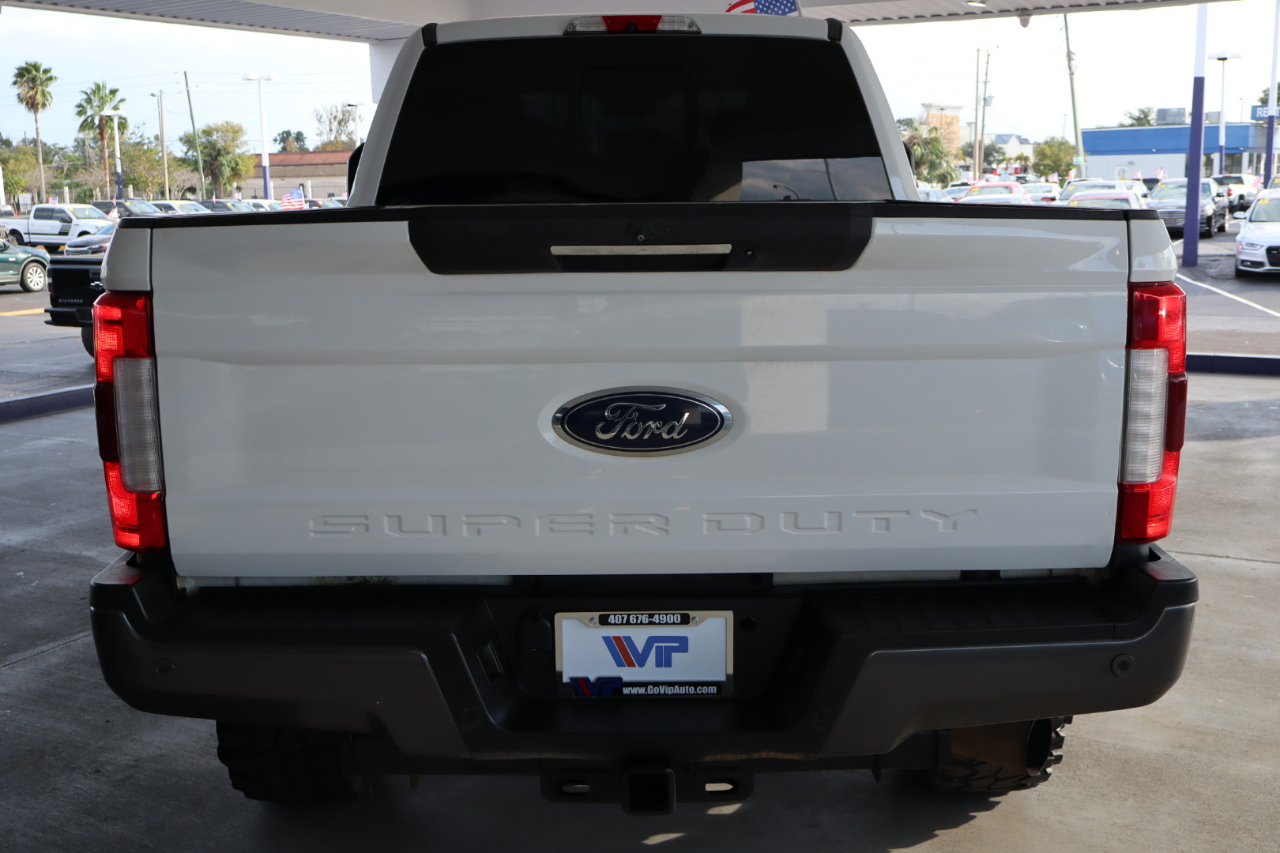 Ford Super Duty F-350 SRW 4WD SuperCab 142" Lariat 2017
