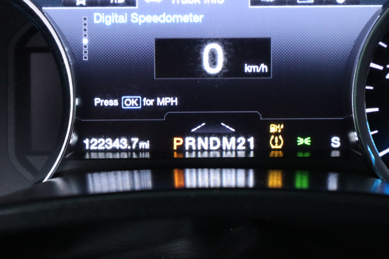 Ford Super Duty F-350 SRW 4WD SuperCab 142" Lariat 2017