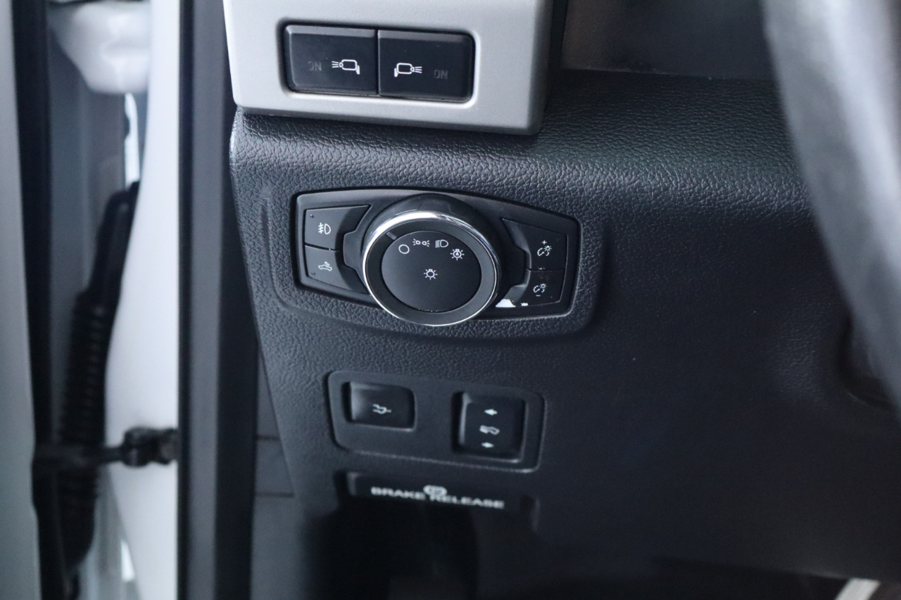 Ford Super Duty F-350 SRW 4WD SuperCab 142" Lariat 2017