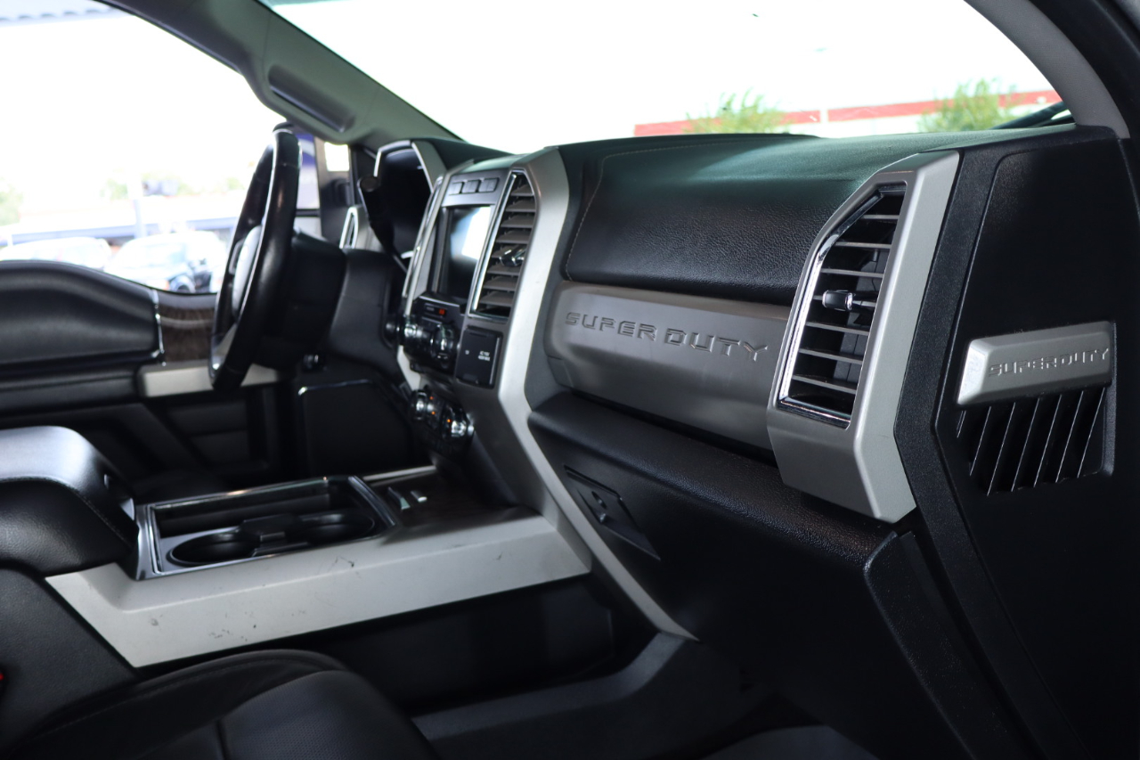 Ford Super Duty F-350 SRW 4WD SuperCab 142" Lariat 2017
