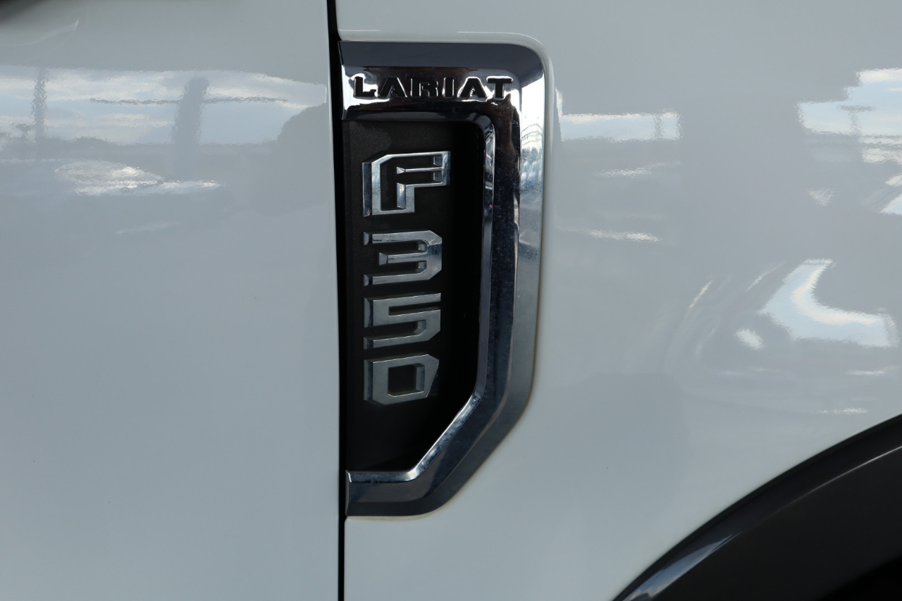 Ford Super Duty F-350 SRW 4WD SuperCab 142" Lariat 2017