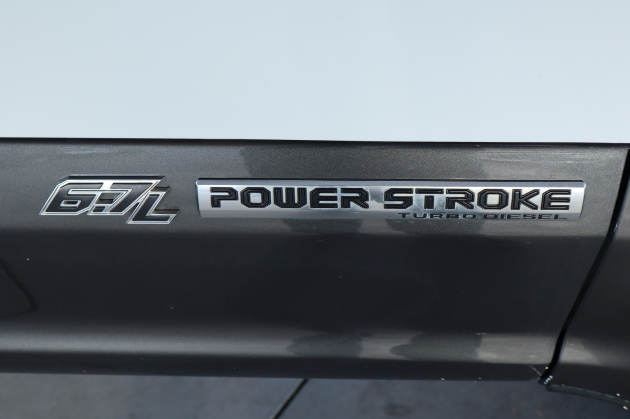 Ford Super Duty F-350 SRW 4WD SuperCab 142" Lariat 2017