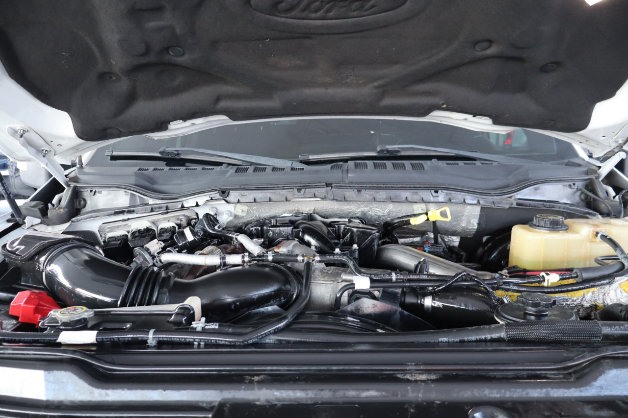 Ford Super Duty F-350 SRW 4WD SuperCab 142" Lariat 2017