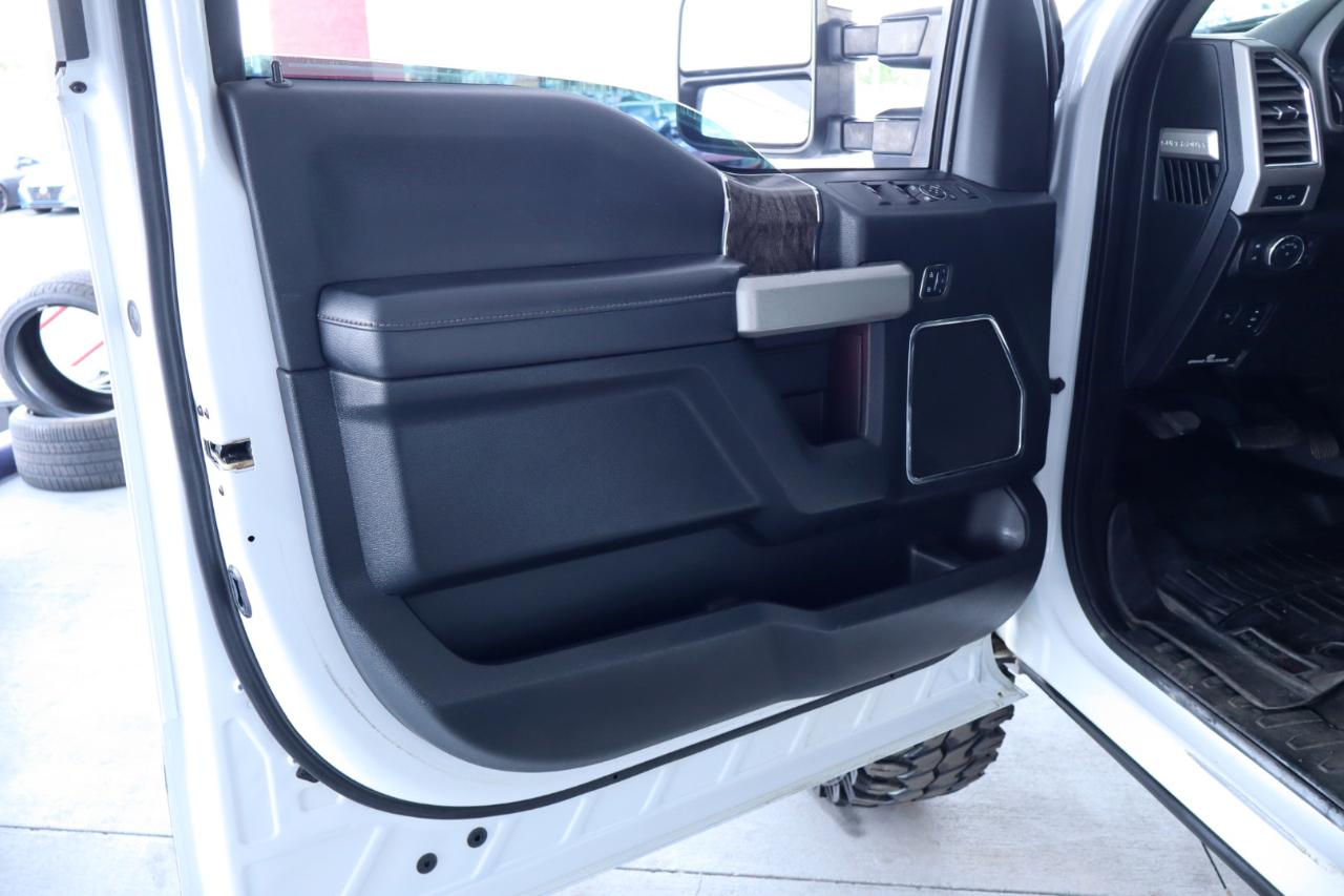 Ford Super Duty F-350 SRW 4WD SuperCab 142" Lariat 2017