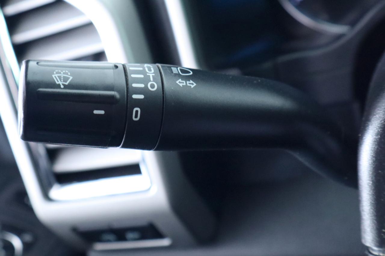 Ford Super Duty F-350 SRW 4WD SuperCab 142" Lariat 2017