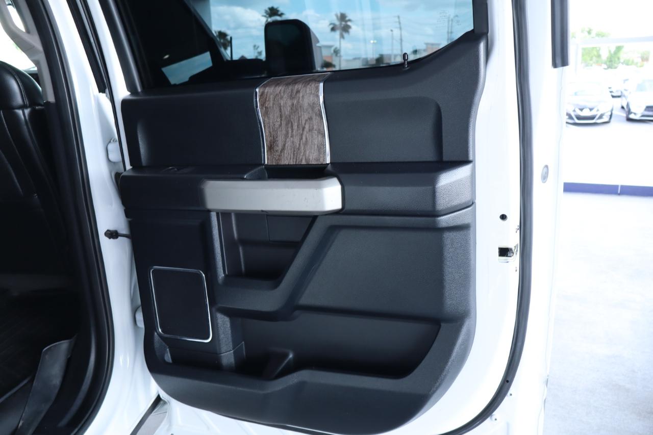 Ford Super Duty F-350 SRW 4WD SuperCab 142" Lariat 2017