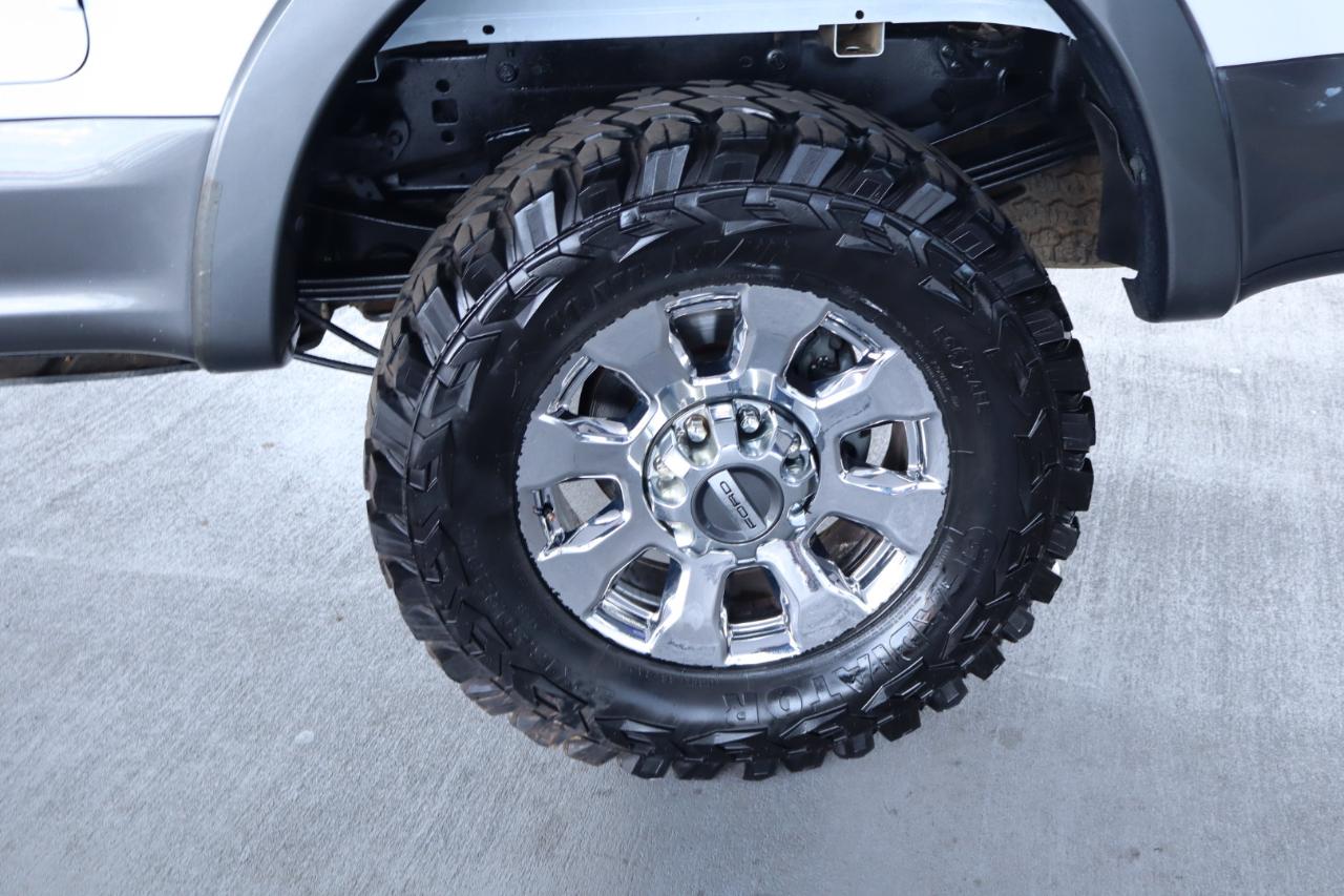 Ford Super Duty F-350 SRW 4WD SuperCab 142" Lariat 2017