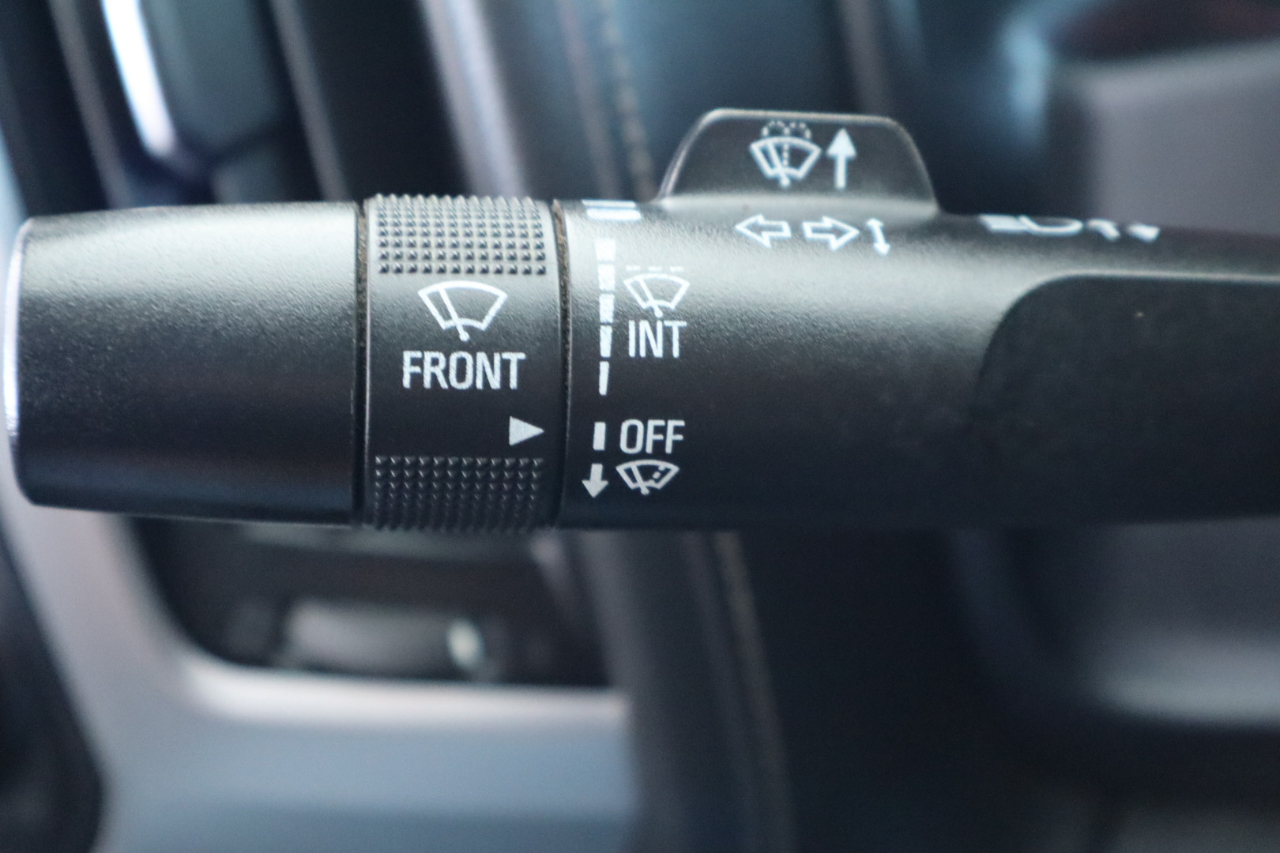 GMC Sierra 3500HD 4WD Crew Cab 167.7" SLT 2015