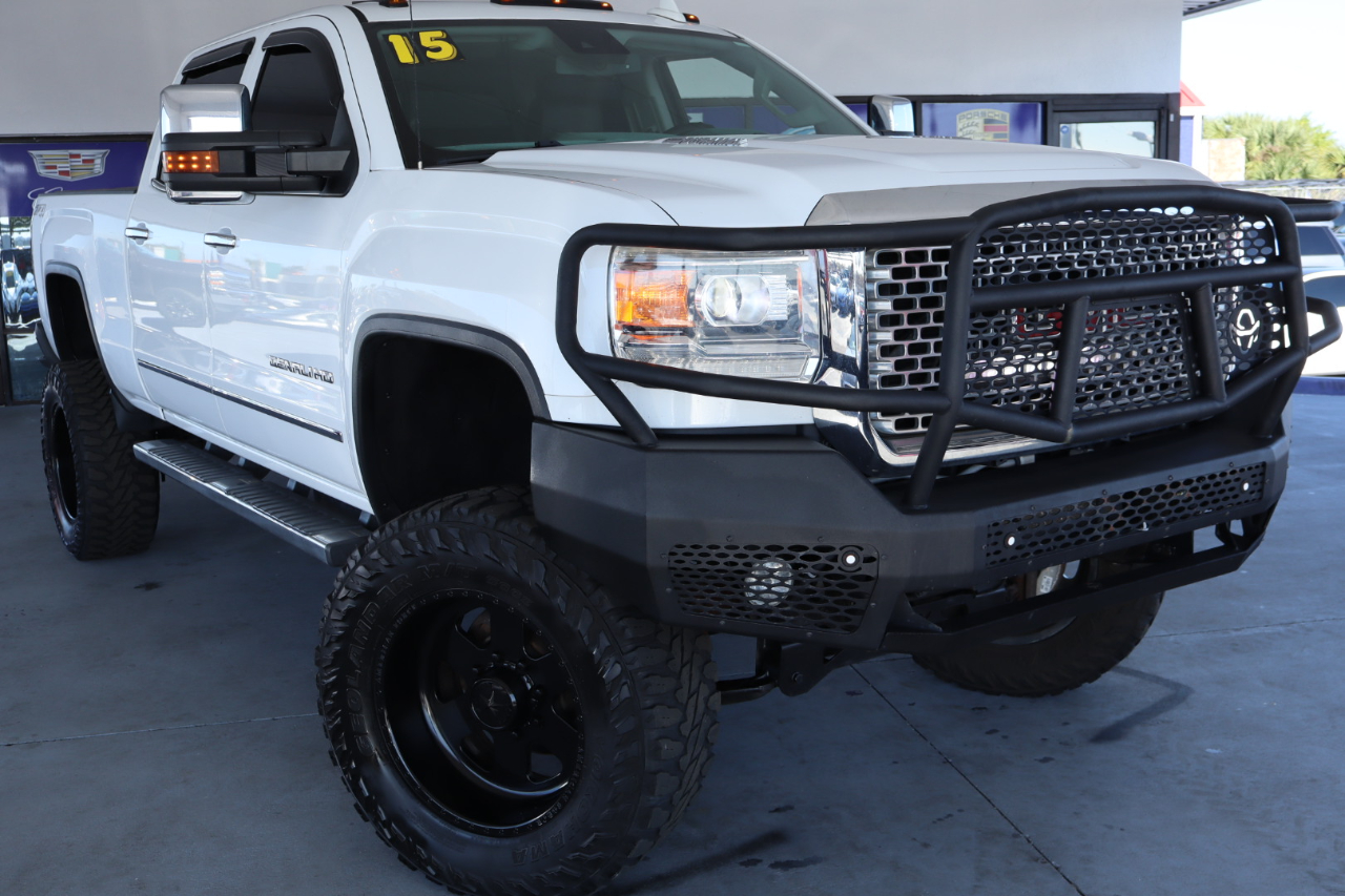 GMC Sierra 3500HD available WiFi 4WD Crew Cab 153.7" Denali 2015