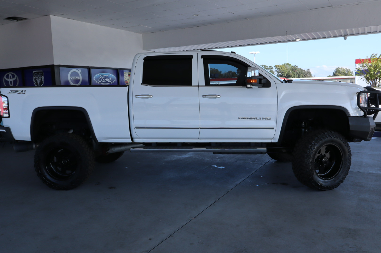 GMC Sierra 3500HD available WiFi 4WD Crew Cab 153.7" Denali 2015