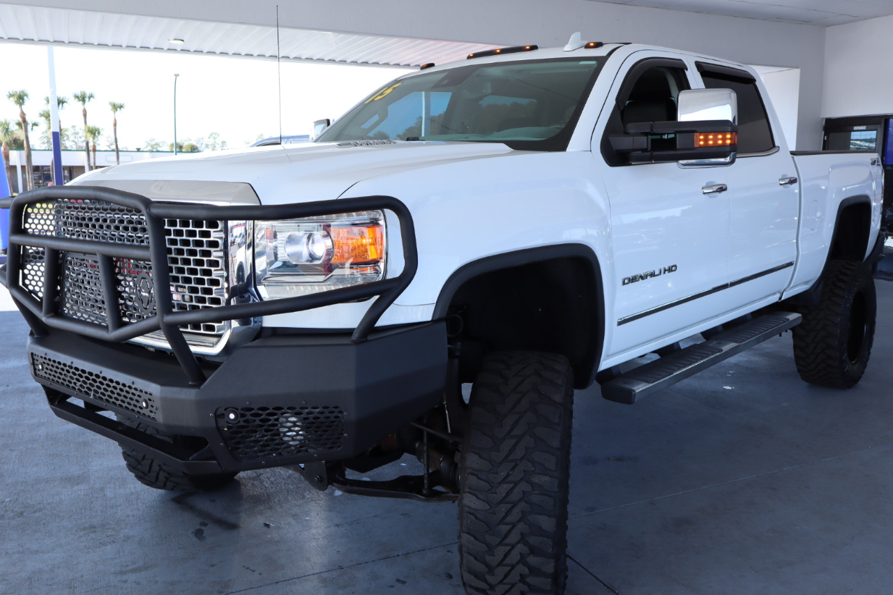 GMC Sierra 3500HD available WiFi 4WD Crew Cab 153.7" Denali 2015