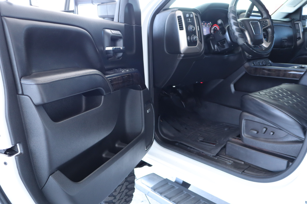 GMC Sierra 3500HD available WiFi 4WD Crew Cab 153.7" Denali 2015