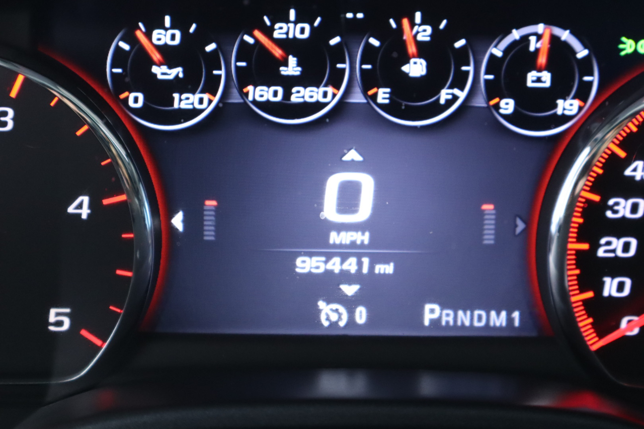 GMC Sierra 3500HD available WiFi 4WD Crew Cab 153.7" Denali 2015