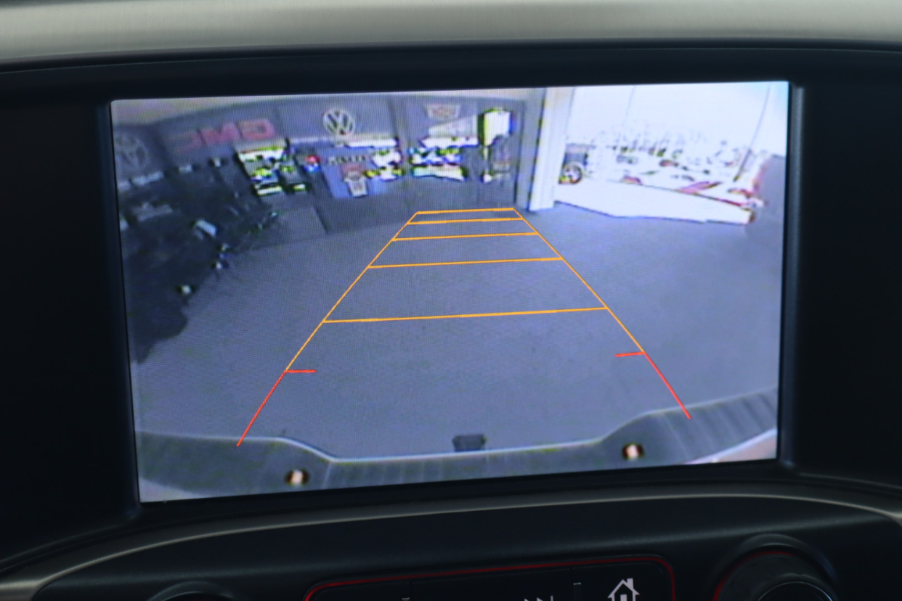 GMC Sierra 3500HD available WiFi 4WD Crew Cab 153.7" Denali 2015