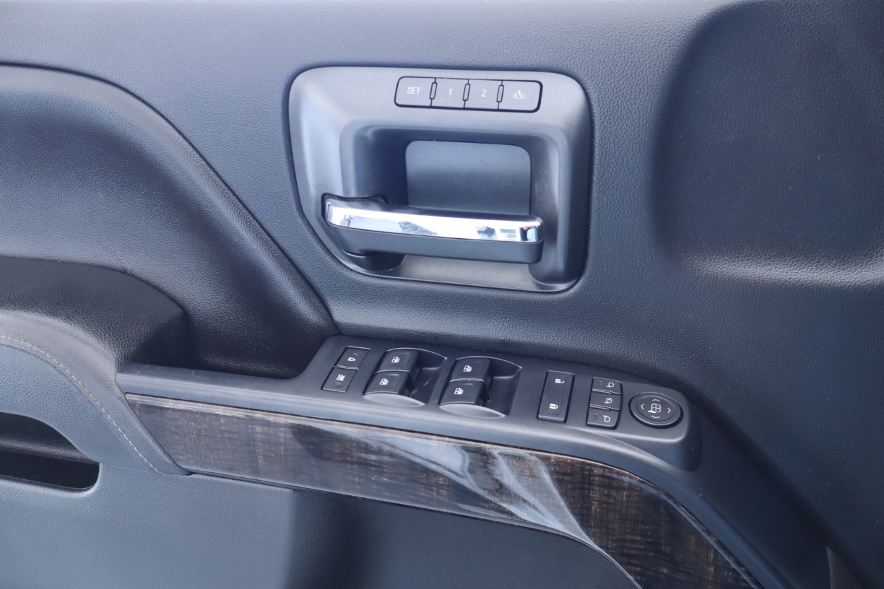 GMC Sierra 3500HD available WiFi 4WD Crew Cab 153.7" Denali 2015