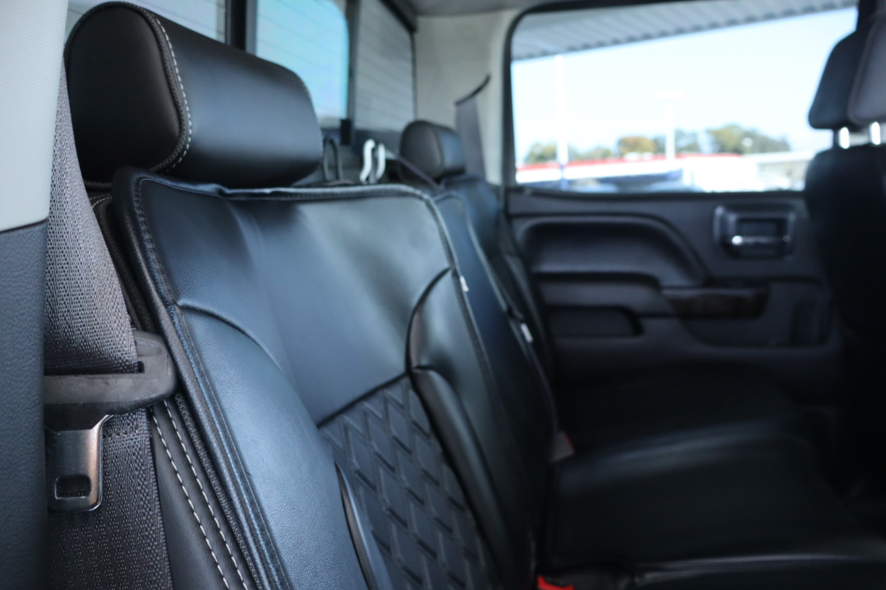 GMC Sierra 3500HD available WiFi 4WD Crew Cab 153.7" Denali 2015