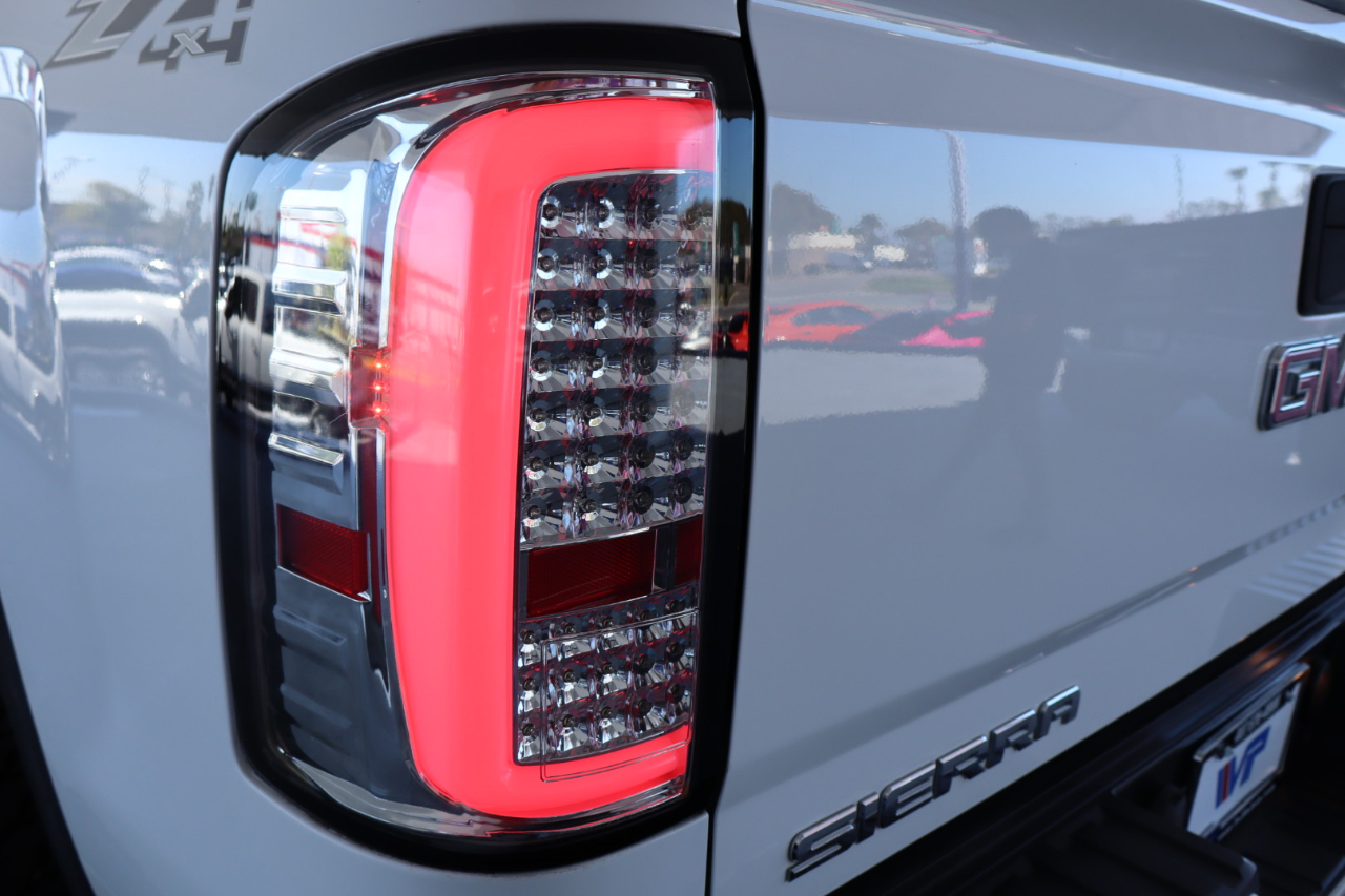 GMC Sierra 3500HD available WiFi 4WD Crew Cab 153.7" Denali 2015