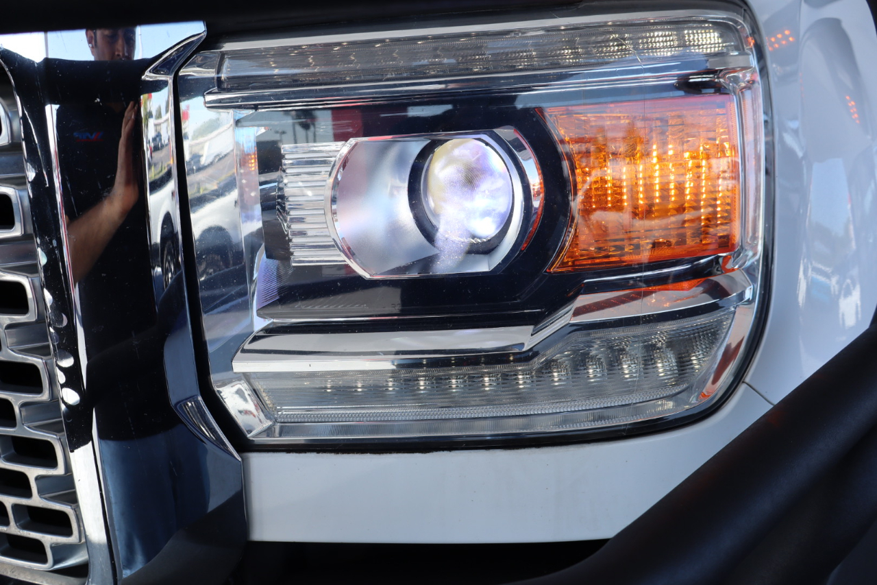 GMC Sierra 3500HD available WiFi 4WD Crew Cab 153.7" Denali 2015