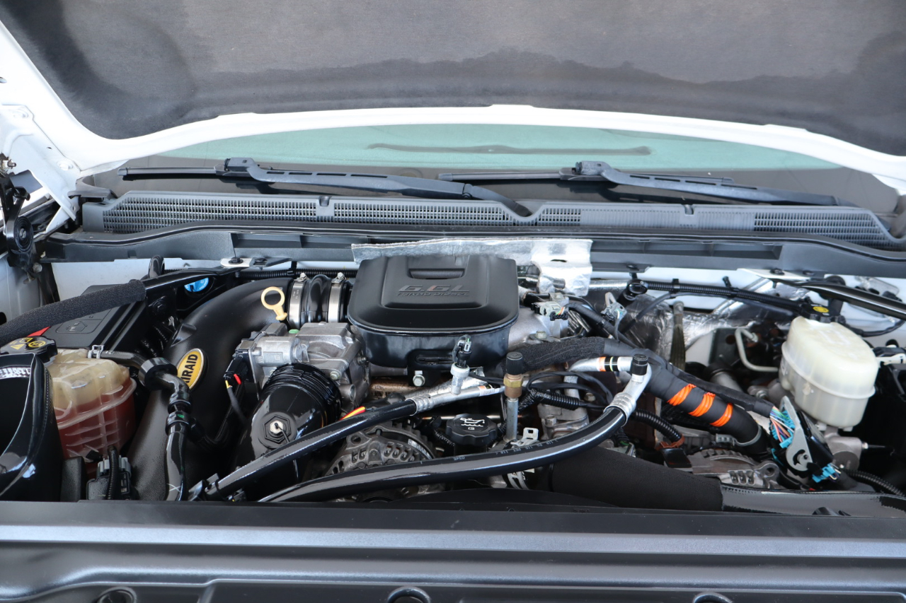 GMC Sierra 3500HD available WiFi 4WD Crew Cab 153.7" Denali 2015