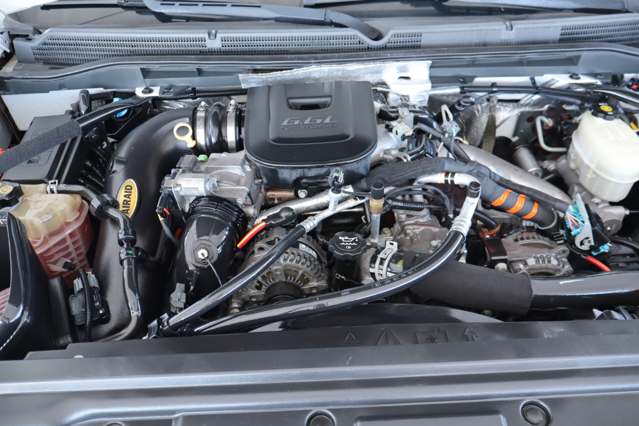 GMC Sierra 3500HD available WiFi 4WD Crew Cab 153.7" Denali 2015