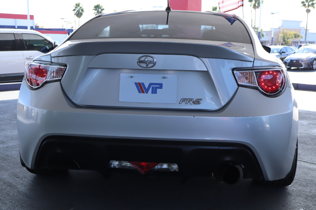 Scion FR-S 2dr Cpe Man (Natl) 2013