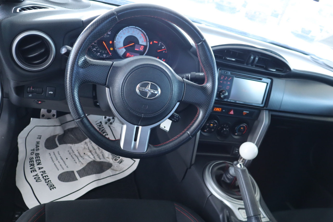Scion FR-S 2dr Cpe Man (Natl) 2013