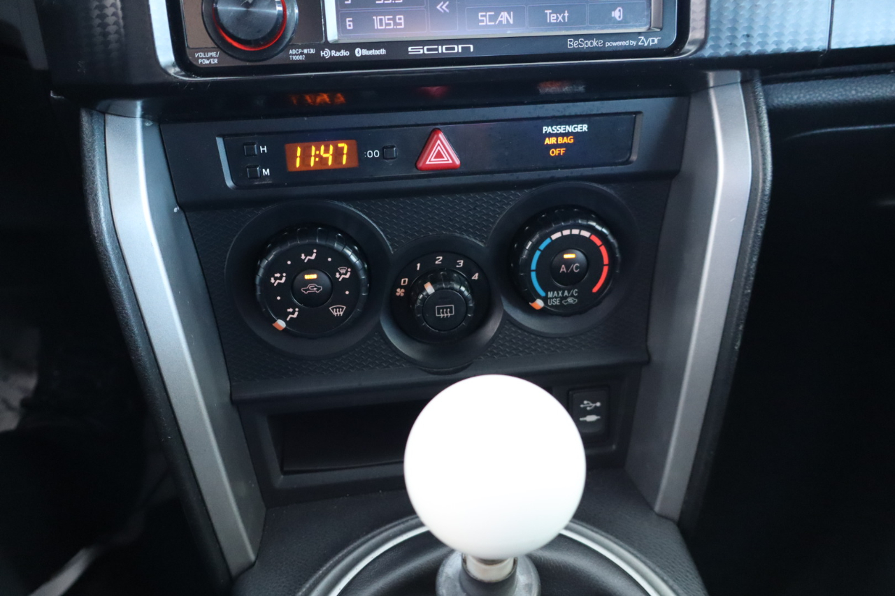 Scion FR-S 2dr Cpe Man (Natl) 2013