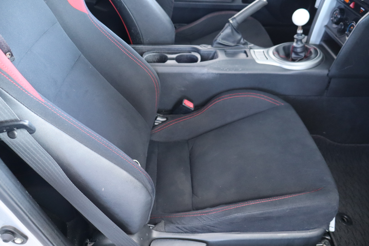 Scion FR-S 2dr Cpe Man (Natl) 2013