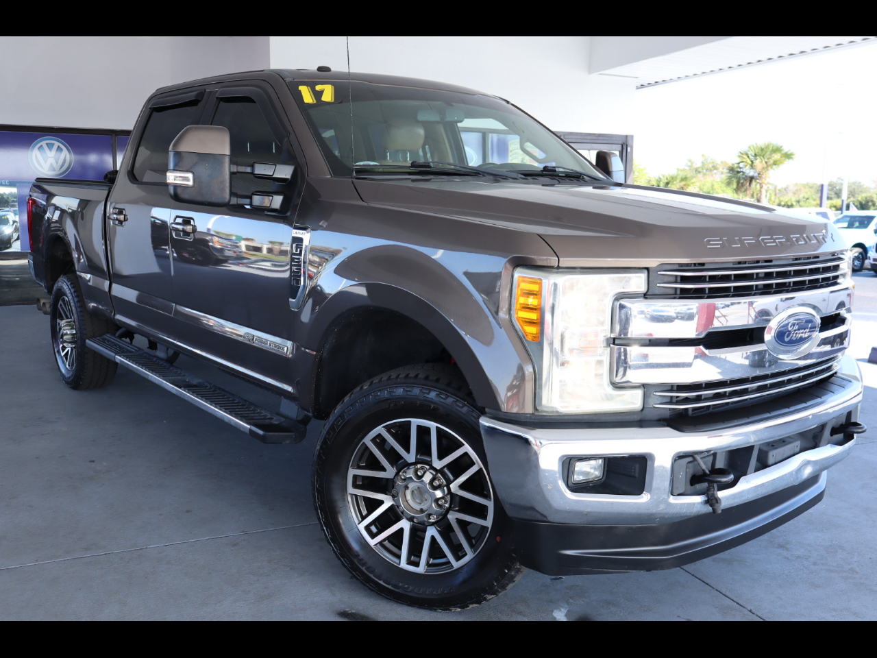 2017 Ford F-350 Super Duty Lariat's photo