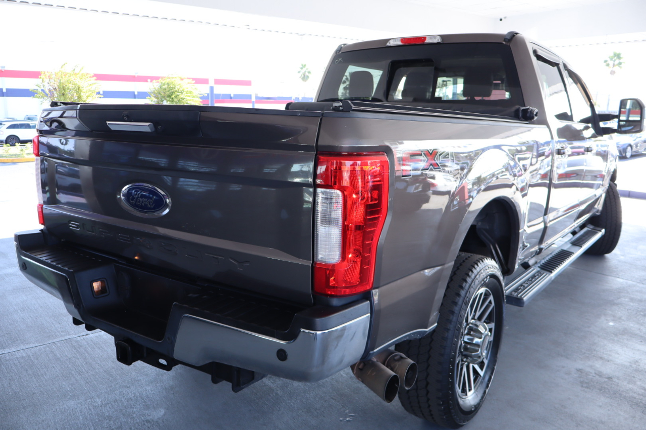 Ford Super Duty F-350 SRW 4WD SuperCab 158" Lariat 2017