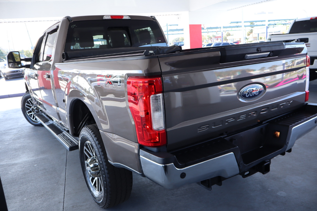 Ford Super Duty F-350 SRW 4WD SuperCab 158" Lariat 2017