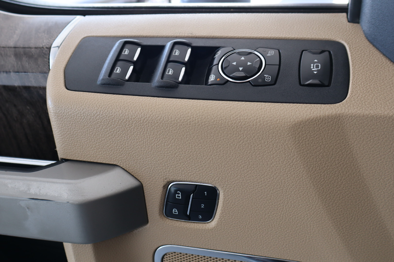 Ford Super Duty F-350 SRW 4WD SuperCab 158" Lariat 2017