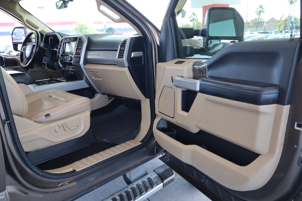 Ford Super Duty F-350 SRW 4WD SuperCab 158" Lariat 2017