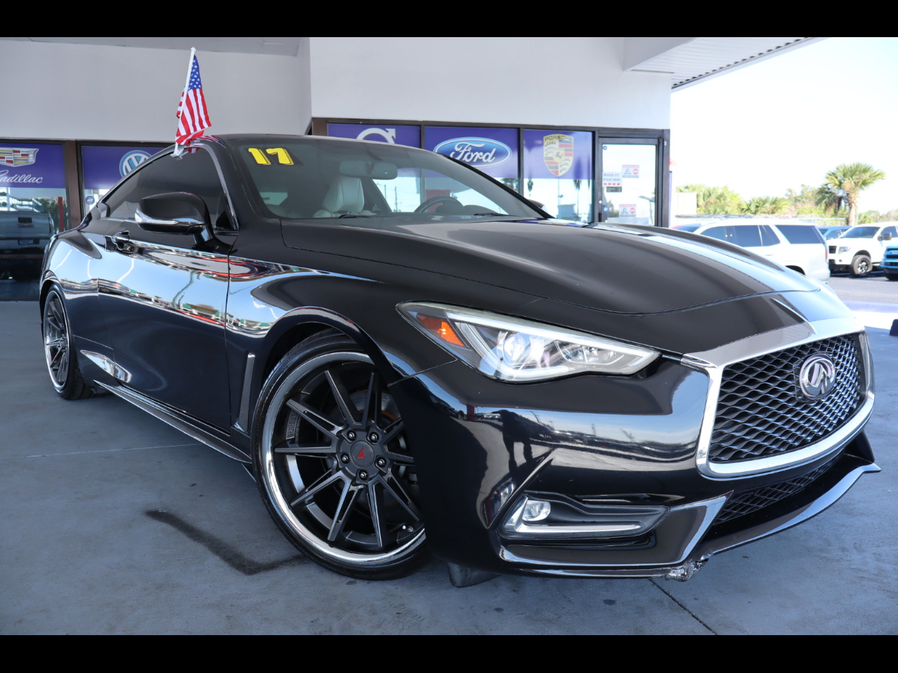 2017 INFINITI Q60 Coupe Premium's photo