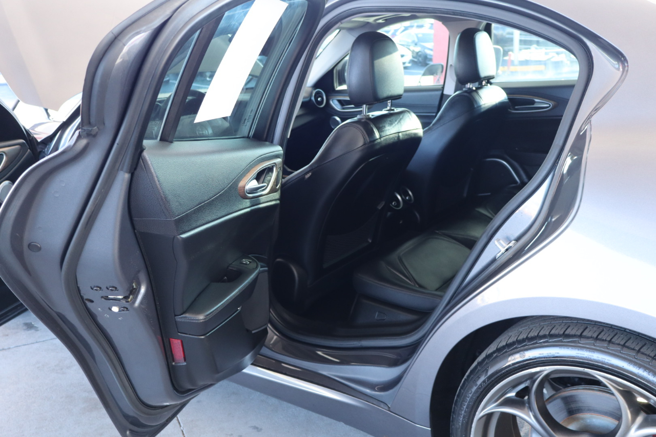 Alfa Romeo Giulia Ti RWD 2017